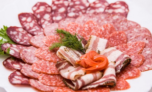 Ako vyrábať kusy mäsa - nápady na slávnostný stôl