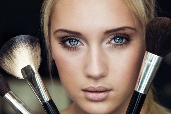 Maquillage décontracté à la mode 2019-2020: les meilleurs looks