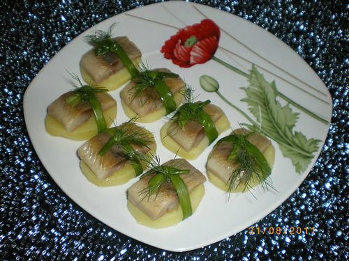 Fatias de peixe - idéias sobre como organizar lanches de peixe na mesa festiva