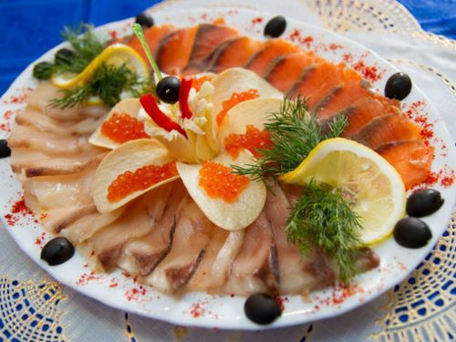 Fish slicing - ideas on how to arrange fish snacks on the festive table