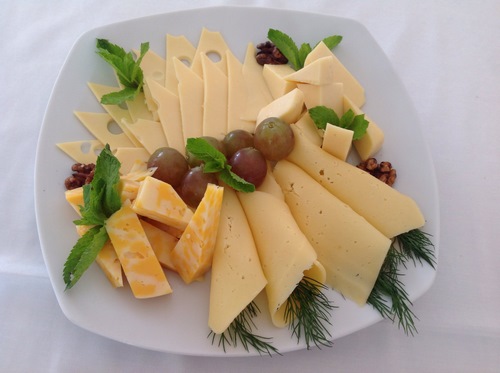 Beautiful and tasty cheese slices - the best design ideas