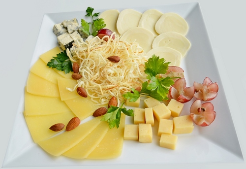 Beautiful and tasty cheese slices - the best design ideas