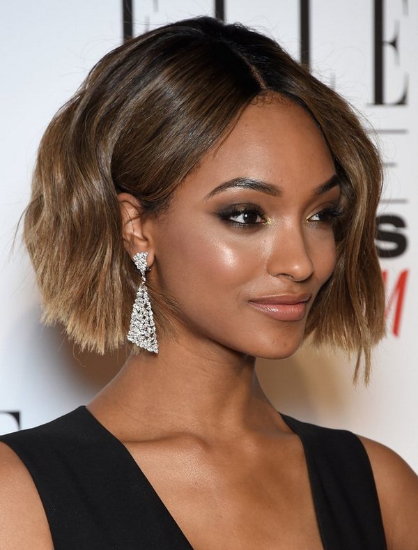 Belles coupes de cheveux pour les cheveux moyens 2020-2021: types, idées, tendances - photo