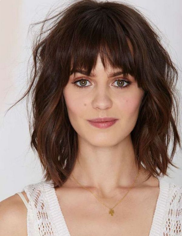 Belles coupes de cheveux pour cheveux mi-longs 2020-2021: types, idées, tendances - photo