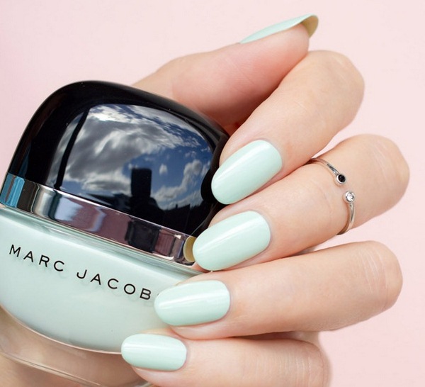 Exciting mint manicure 2020-2021: fashion ideas with mint varnish - photo