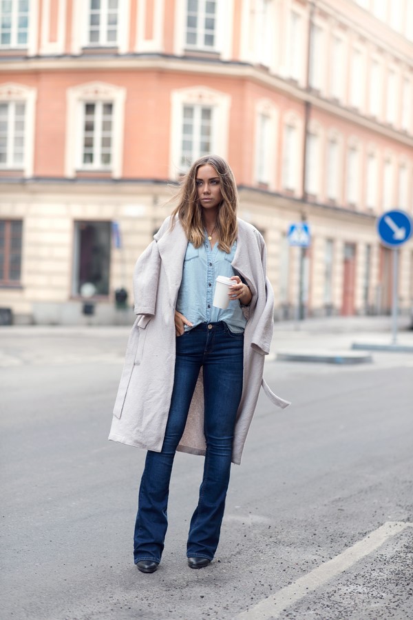 Beaux jeans 2020-2021: avec quoi porter des jeans à la mode, photo