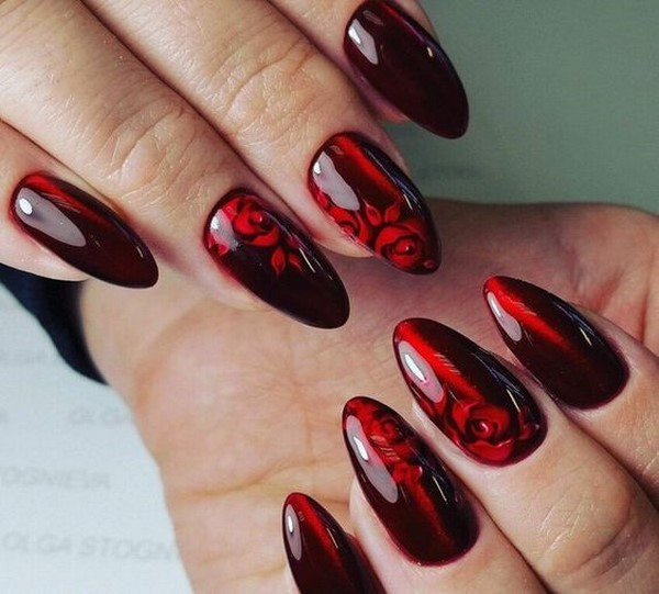 Manicure incomum para o Halloween 2019: idéias espetaculares de design de unhas na foto