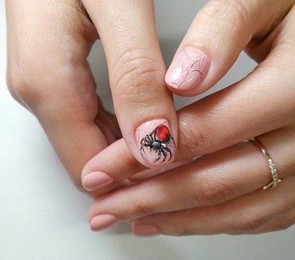 Ongebruikelijke manicure voor Halloween 2019: spectaculaire ideeën voor nagelontwerp op de foto