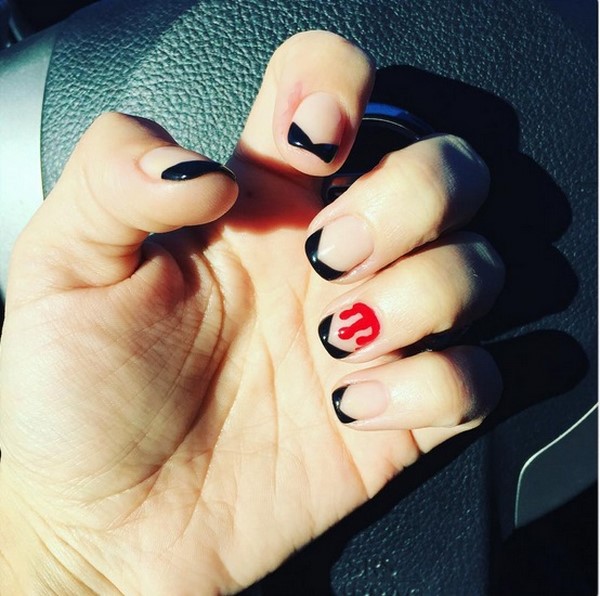 Ongebruikelijke manicure voor Halloween 2019: spectaculaire ideeën voor nagelontwerp op de foto