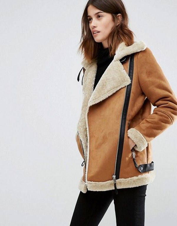 Ensembles Megamode avec des manteaux en peau de mouton 2019-2020 pour l'automne et l'hiver: les meilleures nouvelles et tendances