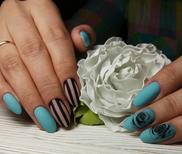 Fashionable drawings on the nails in the season 2020-2021: top ideas and trends