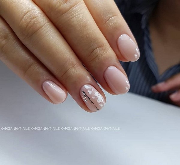 Refined wedding manicure of the bride 2020-2021: the most beautiful ideas in the photo