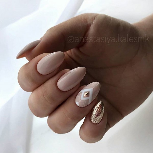 Refined wedding manicure of the bride 2020-2021: the most beautiful ideas in the photo
