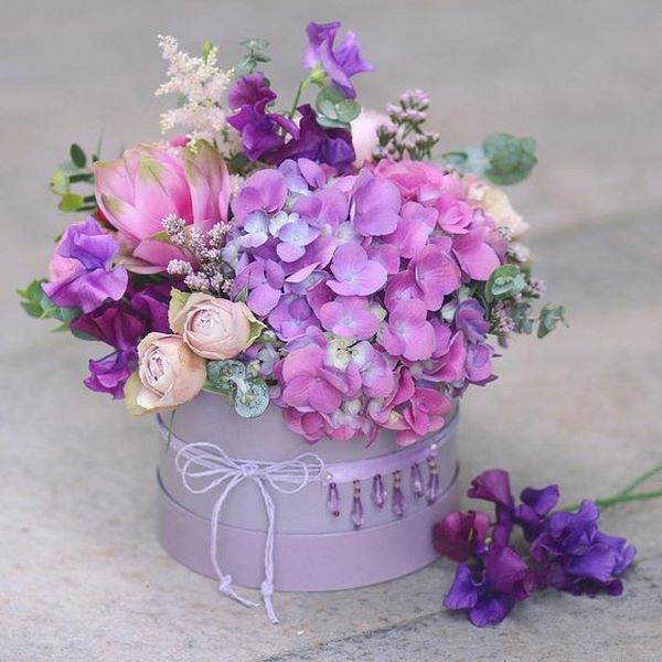 Charmante Blumenarrangements 2020-2021: Top-Trends und Trends der Saison auf dem Foto