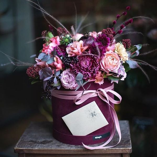 Charming floral arrangements 2020-2021: top trends and trends of the season in the photo