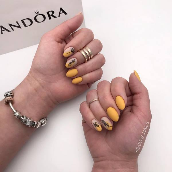 Magie d'automne sur les ongles! Manucure d'automne à la mode 2019-2020 dans les meilleurs looks